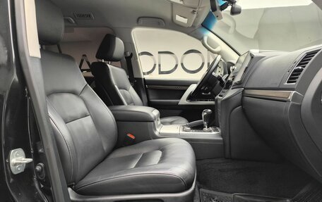 Toyota Land Cruiser 200, 2018 год, 6 250 000 рублей, 24 фотография