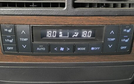 Toyota Land Cruiser 200, 2018 год, 6 250 000 рублей, 27 фотография