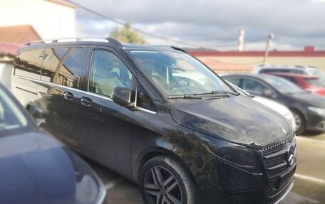 Mercedes-Benz V-Класс, 2024 год, 12 829 600 рублей, 2 фотография