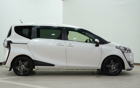 Toyota Sienta II, 2015 год, 1 250 000 рублей, 5 фотография