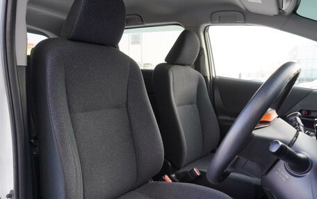 Toyota Sienta II, 2015 год, 1 250 000 рублей, 15 фотография