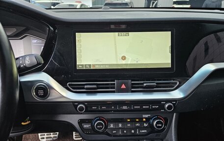 KIA Niro I, 2022 год, 2 070 000 рублей, 11 фотография