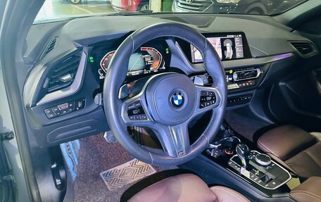 BMW 1 серия, 2020 год, 3 050 000 рублей, 9 фотография