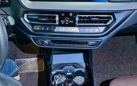 BMW 1 серия, 2020 год, 3 050 000 рублей, 25 фотография