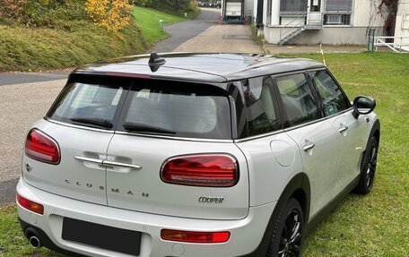 MINI Clubman, 2023 год, 2 670 000 рублей, 5 фотография