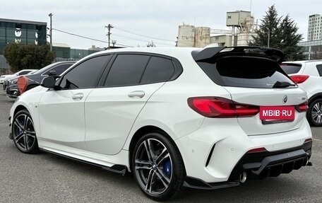 BMW 1 серия, 2021 год, 2 830 000 рублей, 3 фотография