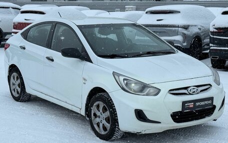 Hyundai Solaris II рестайлинг, 2011 год, 595 000 рублей, 2 фотография