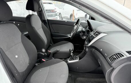 Hyundai Solaris II рестайлинг, 2011 год, 595 000 рублей, 13 фотография