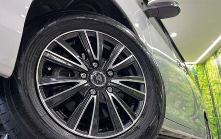 Toyota Voxy III, 2019 год, 2 375 000 рублей, 7 фотография