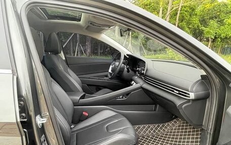 Hyundai Elantra, 2025 год, 1 750 000 рублей, 13 фотография