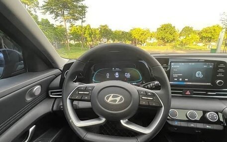 Hyundai Elantra, 2025 год, 1 750 000 рублей, 18 фотография