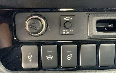 Mitsubishi Outlander III рестайлинг 3, 2022 год, 2 320 000 рублей, 8 фотография