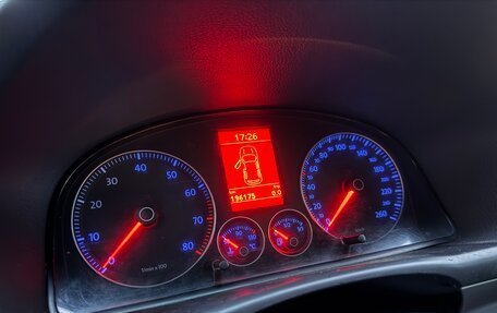 Volkswagen Touran III, 2006 год, 575 000 рублей, 17 фотография