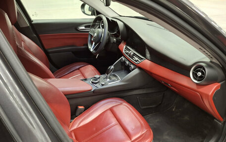 Alfa Romeo Giulia II, 2019 год, 2 350 000 рублей, 11 фотография