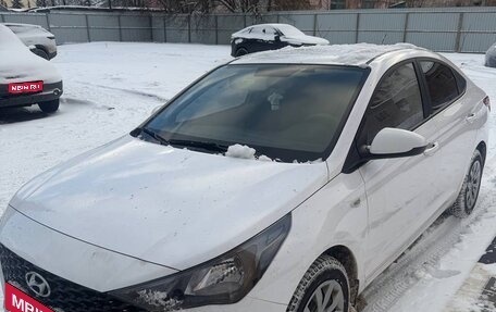 Hyundai Solaris II рестайлинг, 2021 год, 1 000 630 рублей, 1 фотография