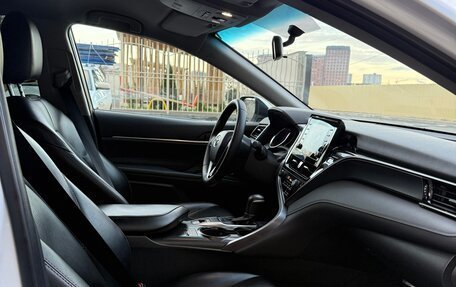 Toyota Camry, 2021 год, 2 750 000 рублей, 5 фотография