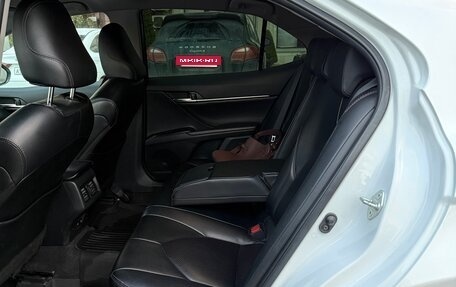 Toyota Camry, 2021 год, 2 750 000 рублей, 9 фотография