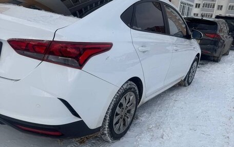 Hyundai Solaris II рестайлинг, 2021 год, 1 000 630 рублей, 4 фотография