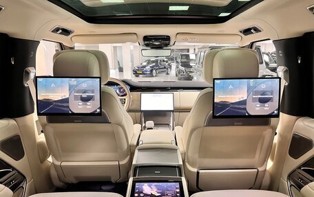 Land Rover Range Rover IV рестайлинг, 2025 год, 29 000 000 рублей, 20 фотография