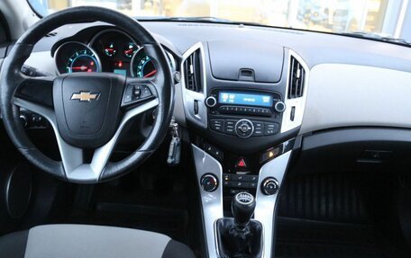 Chevrolet Cruze II, 2012 год, 810 000 рублей, 7 фотография