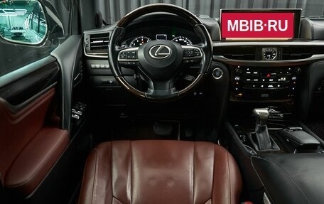 Lexus LX III, 2017 год, 6 800 000 рублей, 26 фотография