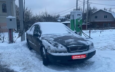 Volvo S40 II, 2001 год, 250 000 рублей, 1 фотография