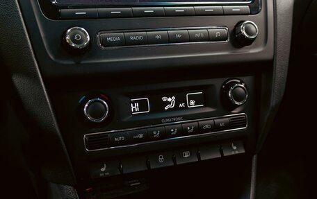 Skoda Rapid I, 2014 год, 895 000 рублей, 14 фотография