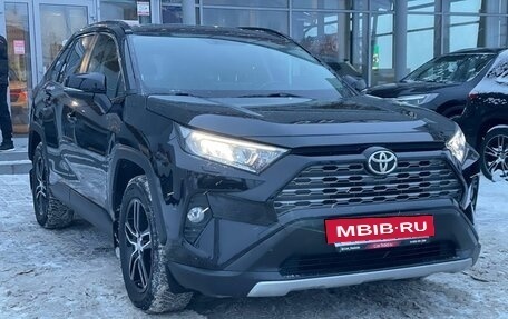 Toyota RAV4, 2020 год, 3 300 000 рублей, 4 фотография