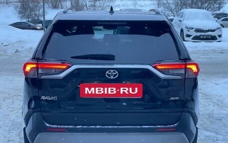 Toyota RAV4, 2020 год, 3 300 000 рублей, 6 фотография