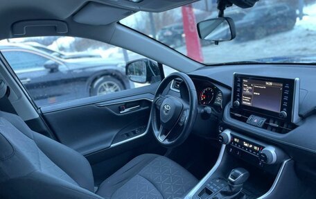 Toyota RAV4, 2020 год, 3 300 000 рублей, 21 фотография