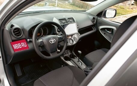 Toyota RAV4, 2010 год, 1 295 000 рублей, 13 фотография