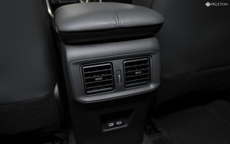 Toyota RAV4, 2025 год, 4 300 000 рублей, 14 фотография