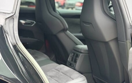 Audi e-tron GT, 2022 год, 10 500 000 рублей, 24 фотография