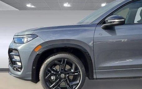 Volkswagen Tiguan, 2025 год, 4 834 000 рублей, 18 фотография