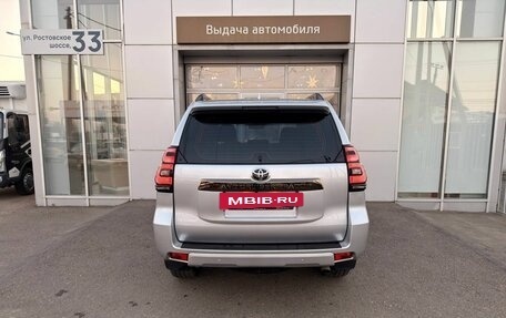 Toyota Land Cruiser Prado 150 рестайлинг 2, 2022 год, 5 645 000 рублей, 6 фотография