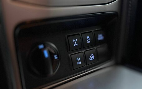 Toyota Land Cruiser Prado 150 рестайлинг 2, 2022 год, 5 645 000 рублей, 16 фотография