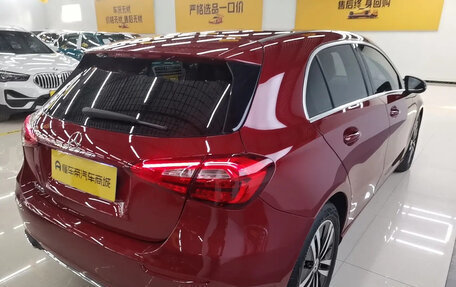 Mercedes-Benz A-Класс, 2022 год, 1 692 008 рублей, 3 фотография