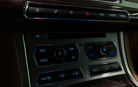 Jaguar XF I рестайлинг, 2012 год, 1 200 000 рублей, 17 фотография