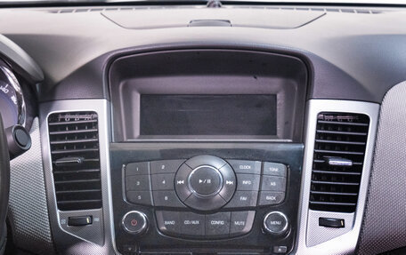 Chevrolet Cruze II, 2010 год, 949 000 рублей, 16 фотография