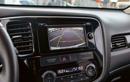 Mitsubishi Outlander III рестайлинг 3, 2016 год, 1 655 000 рублей, 14 фотография