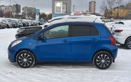 Toyota Yaris III рестайлинг, 2007 год, 649 000 рублей, 3 фотография