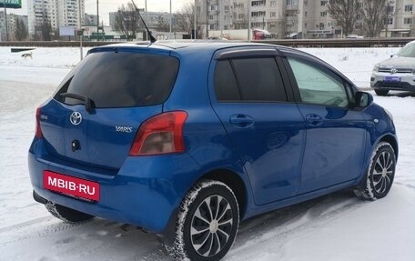 Toyota Yaris III рестайлинг, 2007 год, 649 000 рублей, 2 фотография