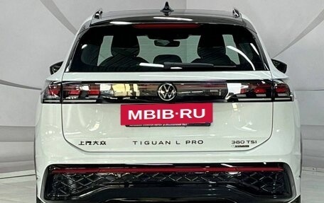 Volkswagen Tiguan II, 2025 год, 4 929 000 рублей, 6 фотография