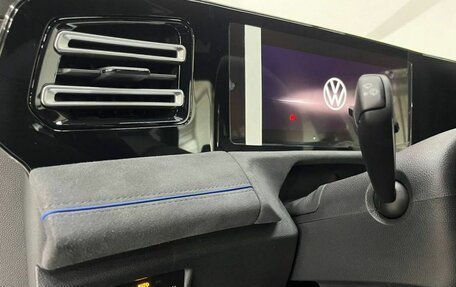 Volkswagen Tiguan II, 2025 год, 4 929 000 рублей, 17 фотография