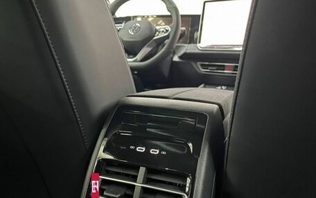 Volkswagen Tiguan II, 2025 год, 4 929 000 рублей, 20 фотография