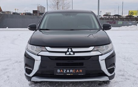 Mitsubishi Outlander III рестайлинг 3, 2017 год, 1 850 000 рублей, 2 фотография