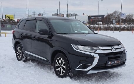 Mitsubishi Outlander III рестайлинг 3, 2017 год, 1 850 000 рублей, 3 фотография