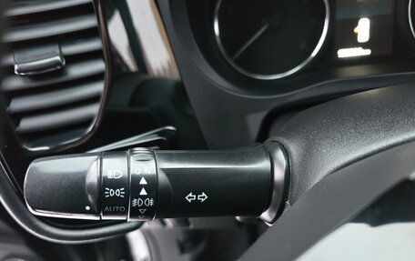 Mitsubishi Outlander III рестайлинг 3, 2017 год, 1 850 000 рублей, 16 фотография