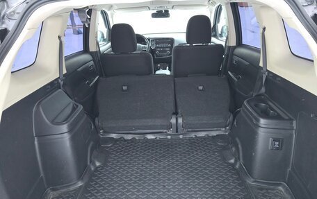 Mitsubishi Outlander III рестайлинг 3, 2017 год, 1 850 000 рублей, 26 фотография