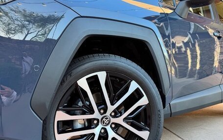 Toyota RAV4, 2025 год, 4 910 000 рублей, 5 фотография